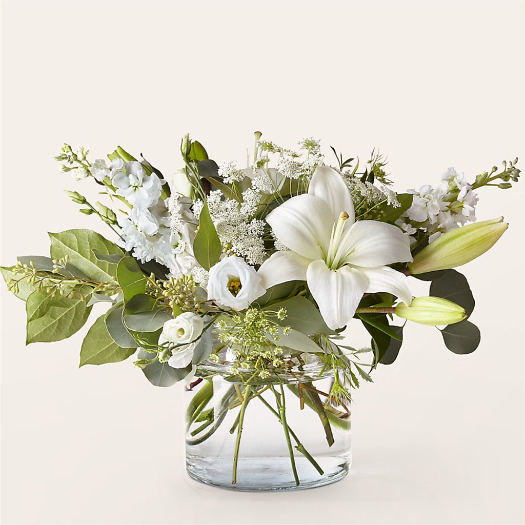 Alluring Elegance Bouquet – LEMON TREE FLOWERS & THINGS, Columbiana OH