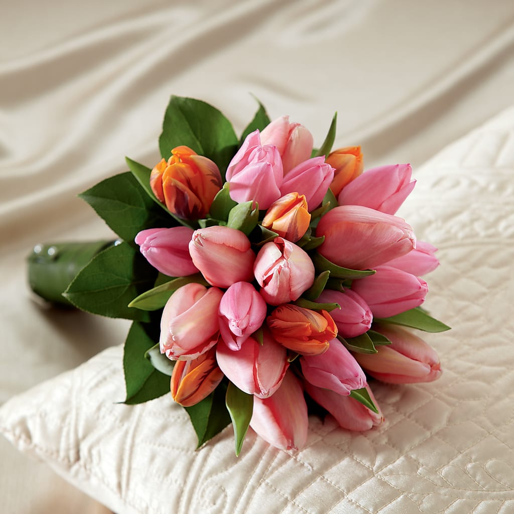 Embraceable Bouquet – LEMON TREE FLOWERS & THINGS, Columbiana OH
