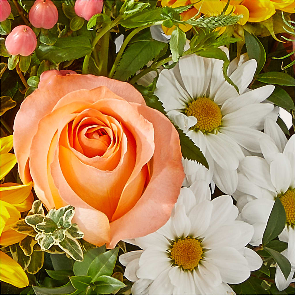 The Good Life Bouquet – LEMON TREE FLOWERS & THINGS, Columbiana OH