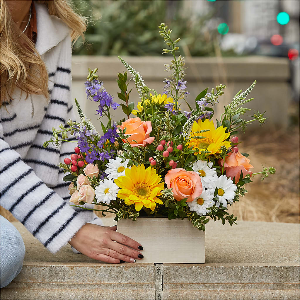 The Good Life Bouquet – LEMON TREE FLOWERS & THINGS, Columbiana OH