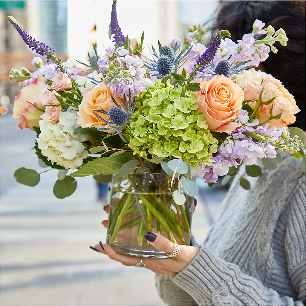 Porch Swing Bouquet – LEMON TREE FLOWERS & THINGS, Columbiana OH