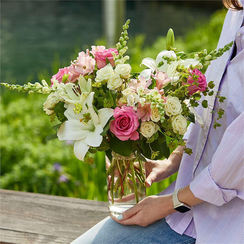 Fondly Bouquet – LEMON TREE FLOWERS & THINGS, Columbiana OH